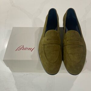 Beautiful Green/Khaki Brioni Suede loafers! Great Condition!